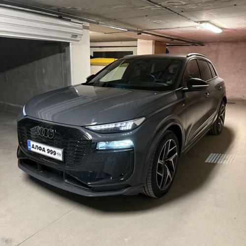 2026 | Audi Q6 SUV e-tron Quattro - 1