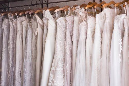 Five Benefits of Attending a Bridal Trunk Show