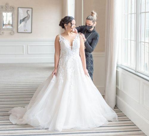 Four Benefits of Working with a Professional Bridal Stylist