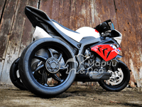 Акумулаторен МОТОР BMW HP4 12V - 8 Акумулаторен МОТОР BMW HP4 12V - 8