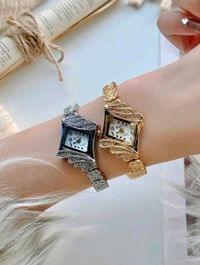Часовник Kelly Gold - small - 4 Часовник Kelly Gold - small - 4