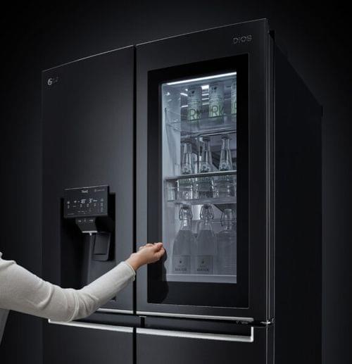 Хладилник на LG се отваря с глас