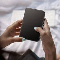 Затъмняващ Протектор за iPhone Duo, Spigen Privacy Glas.tR EZ Fit Pro 2бр., Черен - 5