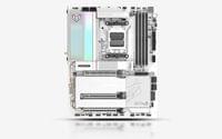 SAPPHIRE NITRO+ X870EA PHANTOM - 1