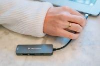 USB Хъб Verbatim Essentials, 4 порта, USB Type-C - 3 USB Хъб Verbatim Essentials, 4 порта, USB Type-C - 3